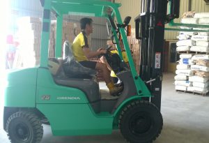 cach lai xe nang hang