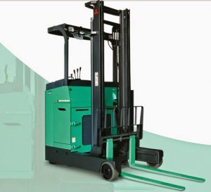 xe anng hang chay dien mitsubishi dung lai