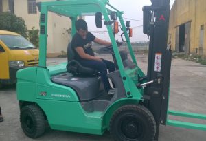 loi ich cua viec cho thue xe nang hang