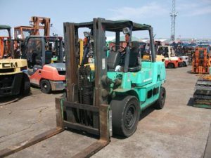 Xe nâng khu công nghiệp động cơ đốt trong