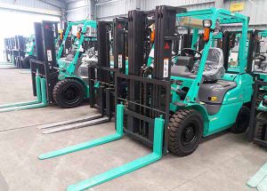 dac-diem-cua-xe-nang-2-5-tan-mitsubishi